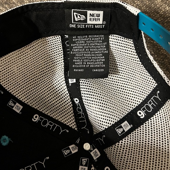 New Era Charlotte Hornets 9FORTY Cap - Picture 8 of 12